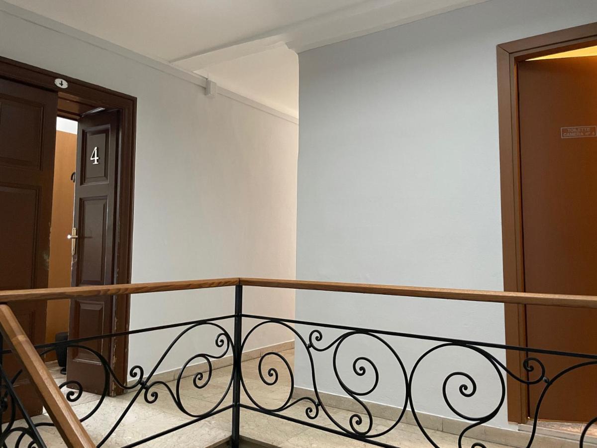Albergo Della Torre Cernobbio Kültér fotó