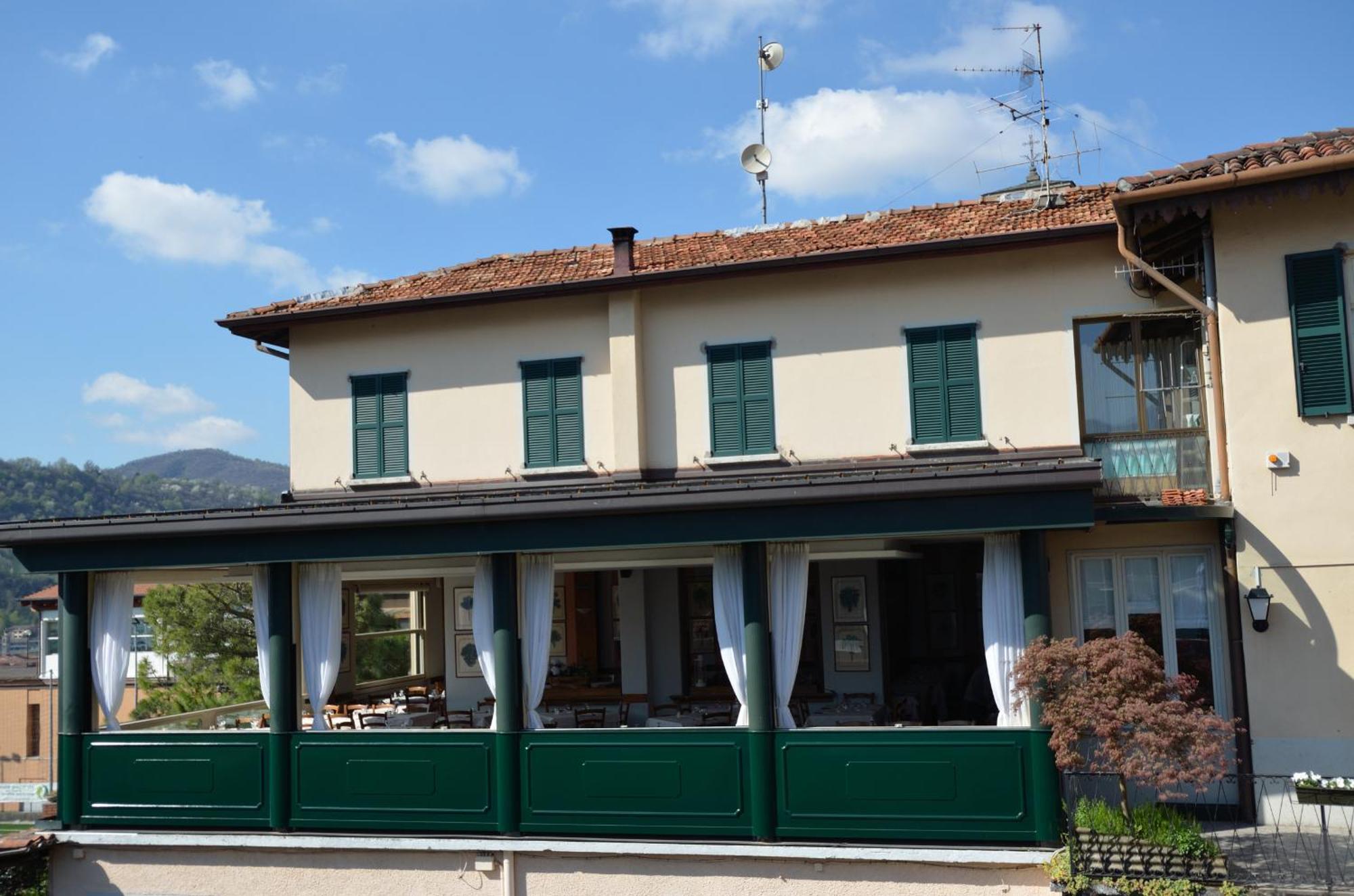 Albergo Della Torre Cernobbio Kültér fotó