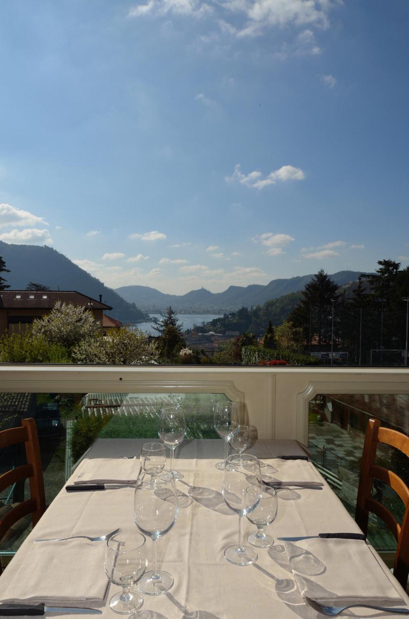 Albergo Della Torre Cernobbio Kültér fotó