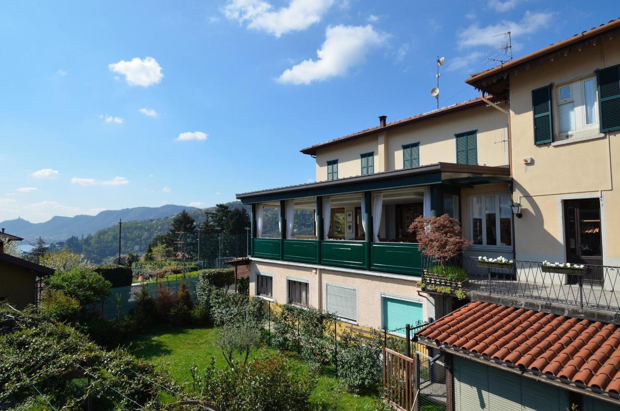 Albergo Della Torre Cernobbio Kültér fotó